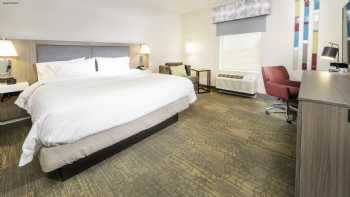 Hampton Inn & Suites Santa Maria