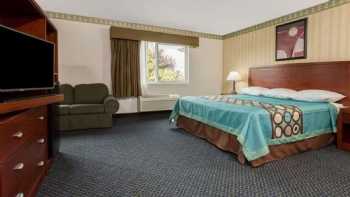 Super 8 by Wyndham Sacramento North