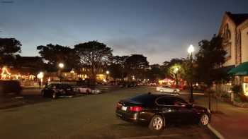 Pacific Grove Plaza