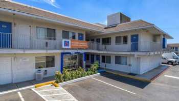 Motel 6 Jurupa Valley, CA - Riverside West