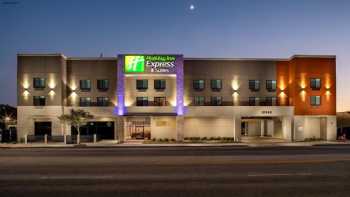 Holiday Inn Express & Suites Chatsworth, an IHG Hotel