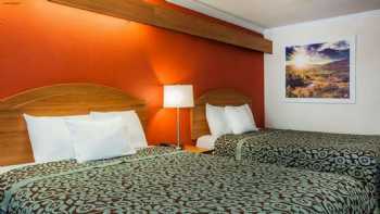 Days Inn & Suites by Wyndham Antioch