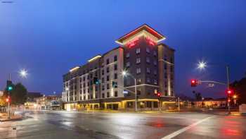 Hampton Inn Riverside Downtown