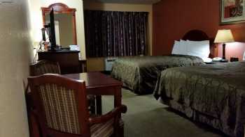 Mariah County Inn & Suites