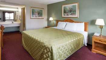 Days Inn by Wyndham San Bernardino