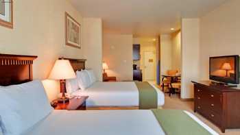 Holiday Inn Express & Suites Beaumont - Oak Valley, an IHG Hotel