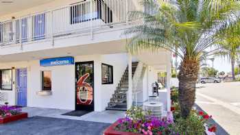 Motel 6 Santa Barbara, CA - State Street