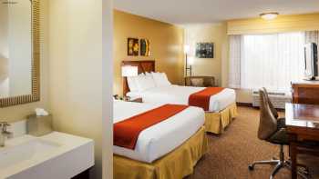 Holiday Inn Express Simi Valley, an IHG Hotel