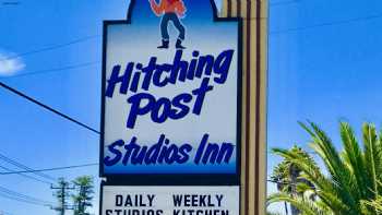 Hitching Post Studios Inn