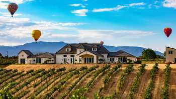 Domaine Chardonnay Winery Estate & Luxury Guest Suites