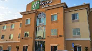 Holiday Inn Express & Suites Red Bluff-South Redding Area, an IHG Hotel