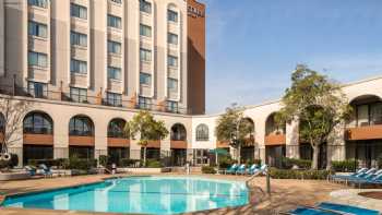 DoubleTree by Hilton Hotel Newark - Fremont