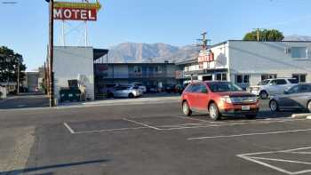 Bi shop Thunderbird Motel