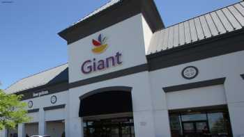 Giant Pharmacy