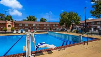 Quality Inn & Suites Millville - Vineland