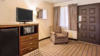 Quality Inn & Suites Millville - Vineland