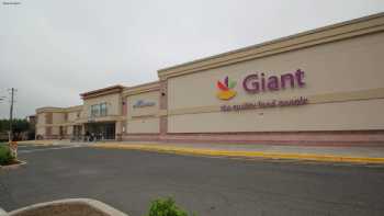 Giant Pharmacy