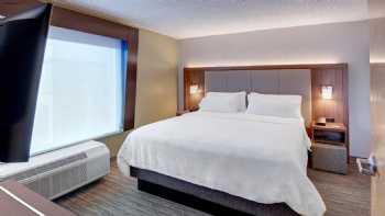 Holiday Inn Express & Suites West Long Branch - Eatontown, an IHG Hotel