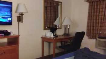 Days Inn by Wyndham Runnemede Philadelphia Area