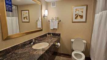 DoubleTree by Hilton Hotel Fort Lee - George Washington Bridge