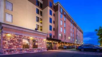 Best Western Plus Newark Airport West