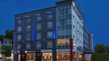 Holiday Inn Express & Suites Jersey City - Holland Tunnel, an IHG Hotel