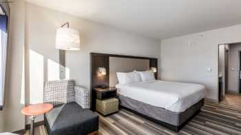 Holiday Inn Express & Suites Jersey City North - Hoboken, an IHG Hotel