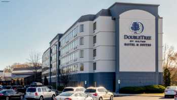 DoubleTree by Hilton Fairfield Hotel & Suites