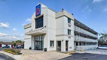 Motel 6 Maple Shade Township, NJ - Philadelphia - Mt Laurel