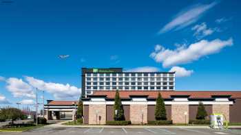 Holiday Inn Newark International Airport, an IHG Hotel