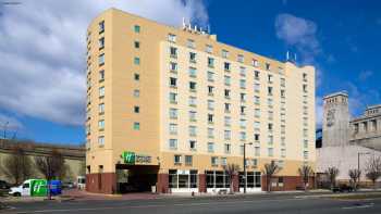 Holiday Inn Express Philadelphia - Penns Landing, an IHG Hotel