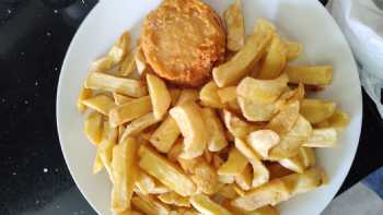 Ginger's Fish and Chips (Great Hollands)