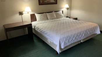 Town Inn & Suites South Plainfield NJ