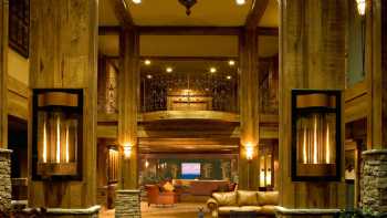 Grand Cascades Lodge