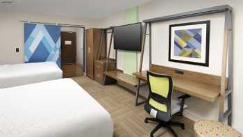 Holiday Inn Express & Suites North Brunswick, an IHG Hotel