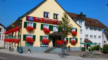 Hotel zum Löwen Fam. Chawla