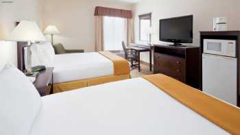 Holiday Inn Express & Suites Carneys Point - Pennsville, an IHG Hotel