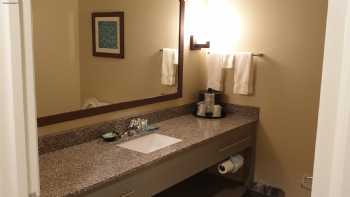 GrandStay Hotel & Suites Valley City