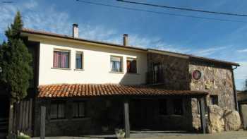 Hotel las Cavenes Del Cabaco