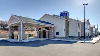 Cobblestone Hotel & Suites - Killdeer