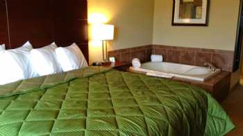 Cobblestone Hotel & Suites - Killdeer