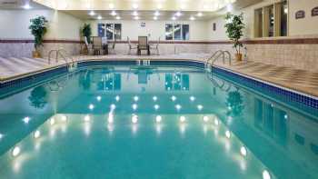 Holiday Inn Express & Suites Grand Forks, an IHG Hotel