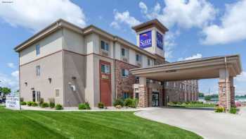 Sleep Inn & Suites Devils Lake