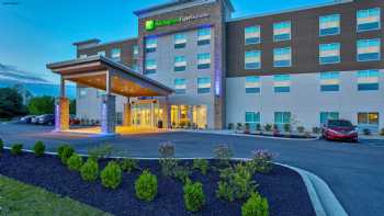 Holiday Inn Express & Suites Lexington W - Versailles, an IHG Hotel