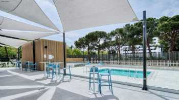 Holiday Inn Express Madrid - Airport, an IHG Hotel