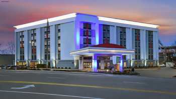 Holiday Inn Express & Suites Cincinnati Riverfront, an IHG Hotel