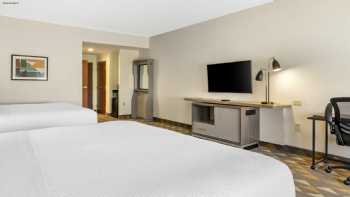 Holiday Inn Louisville Airport South, an IHG Hotel