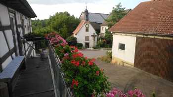 Hof Bauer Ferienwohnungen - Ortrud Krack