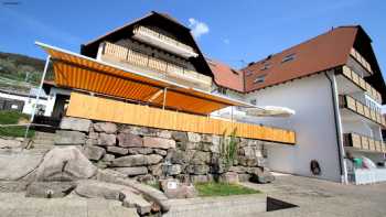 Wilderer Stube / Apartments / Liegewiese mit Mehrblick