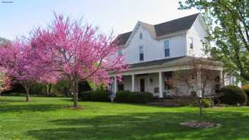 1898 Red Bud Bed & Breakfast